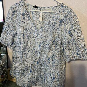NWT Talbots 16W side zip, key whole back paisley blouse